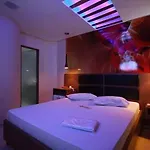 Hippus Motel